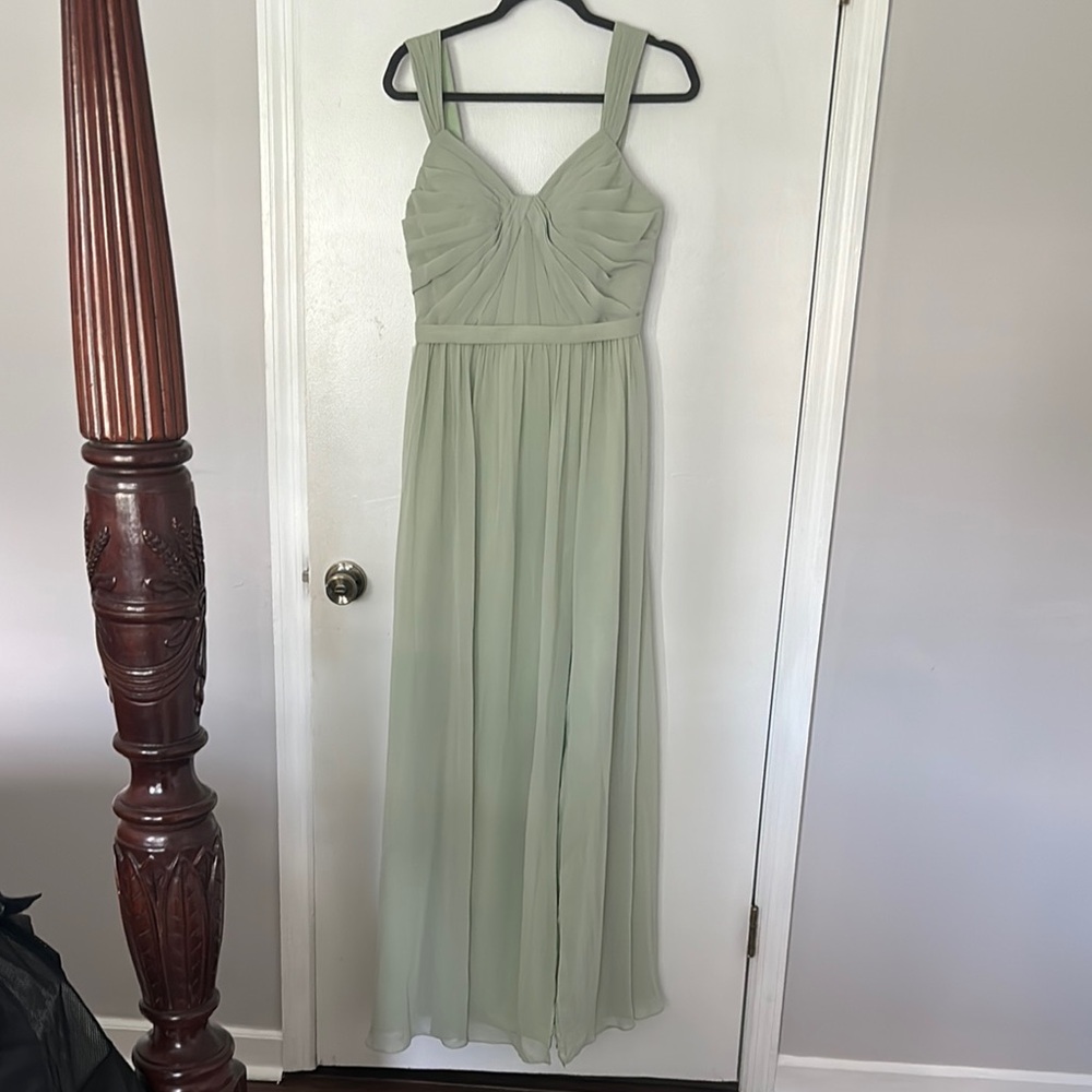 Elegant Green Evening Gown